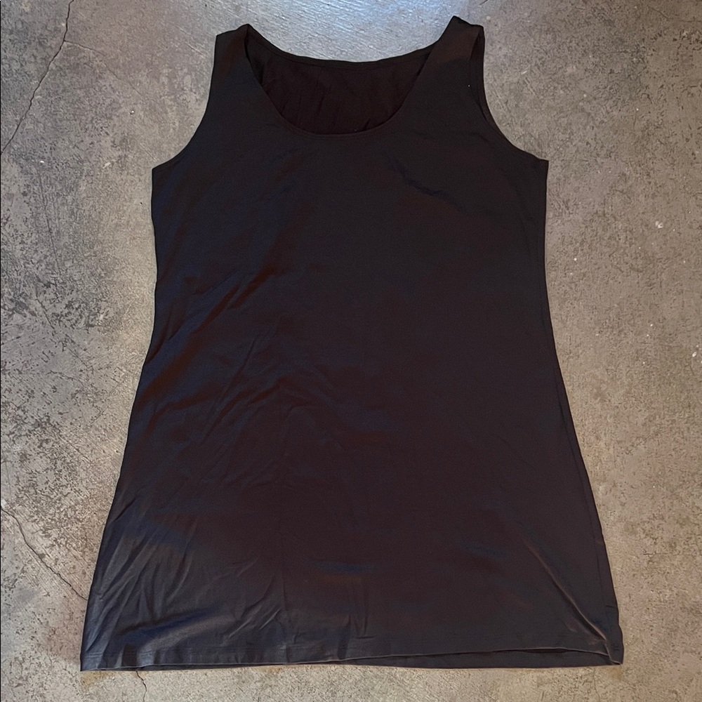 Black Scoop Neck Women's Tank Top
